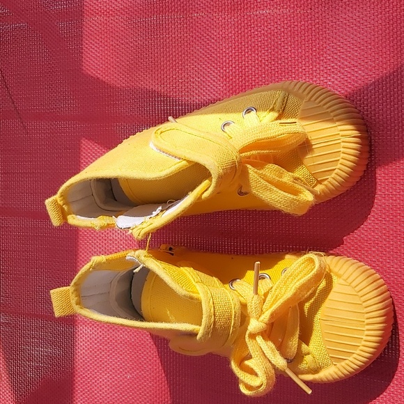 Toddler canvas high-top runners - Picture 1 of 4